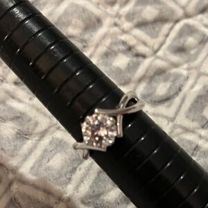 Silver Color size 8 Cantered Flower Ring - White